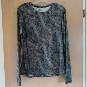 Nike Dri-Fit Long Sleeve Lg NWT